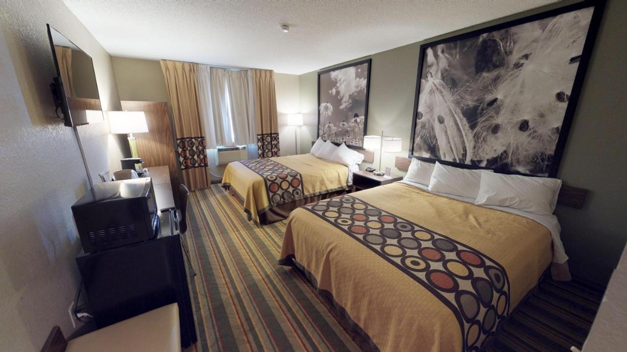 Super 8 By Wyndham Glencoe Exterior foto